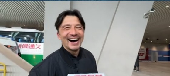 帶孩子和帶球隊(duì)哪個(gè)更累？謝暉笑言：都累，但帶孩子更累