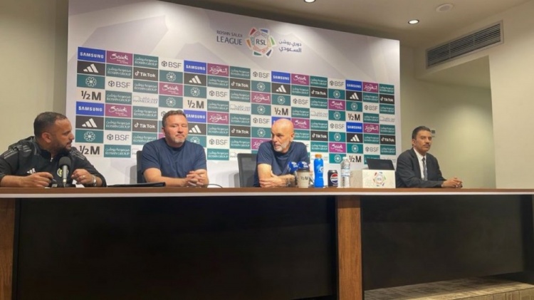 皮奧利：球隊(duì)并未因推遲開球而受影響，利雅得勝利配得上勝利